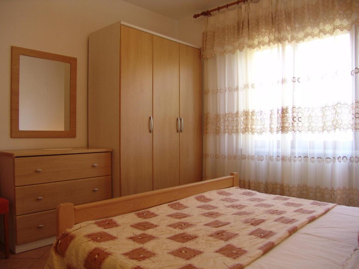 Apartments Bozica Krk Town Eksteriør billede