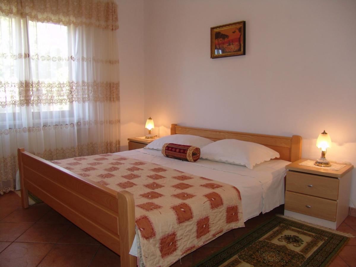 Apartments Bozica Krk Town Eksteriør billede