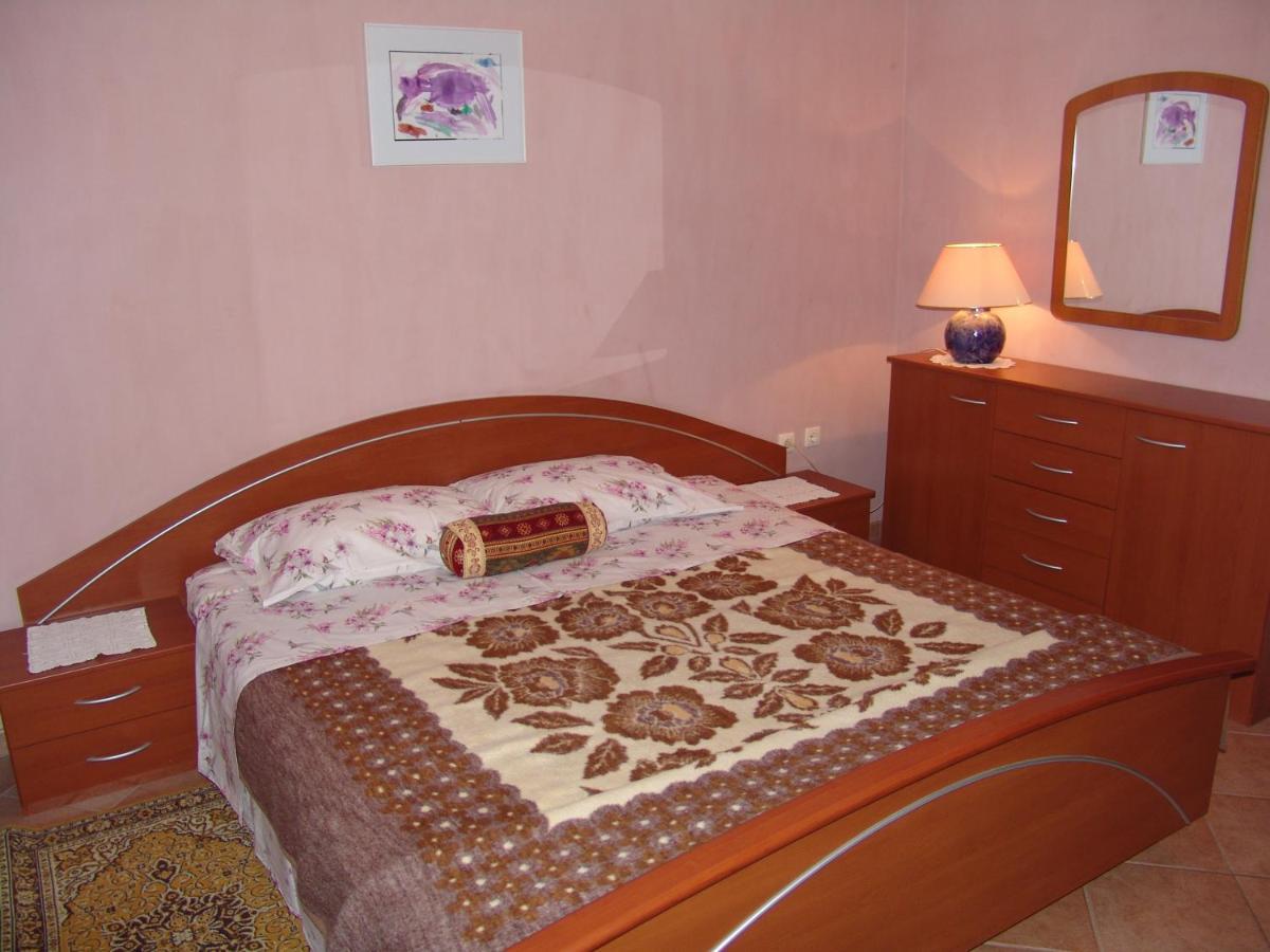 Apartments Bozica Krk Town Eksteriør billede