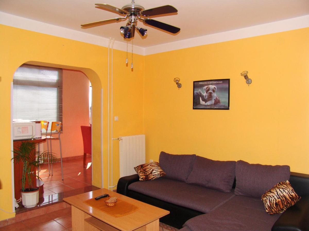 Apartments Bozica Krk Town Eksteriør billede