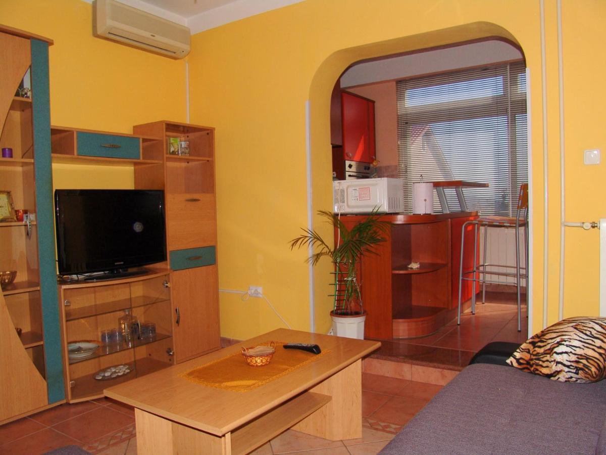 Apartments Bozica Krk Town Eksteriør billede